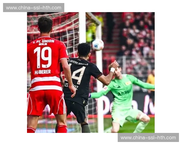 拜仁半场补时连入两球，迪亚斯推射远角锁定胜局